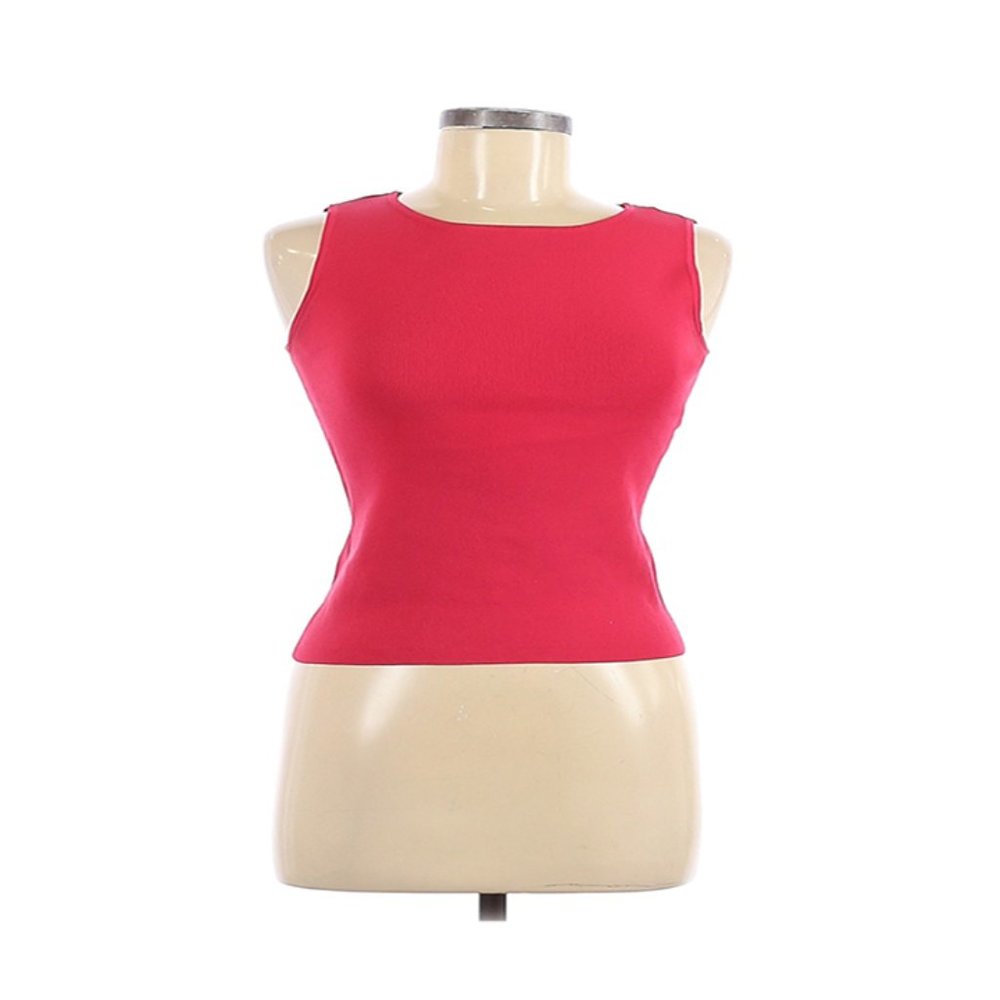 Harold's sleeveless blouse